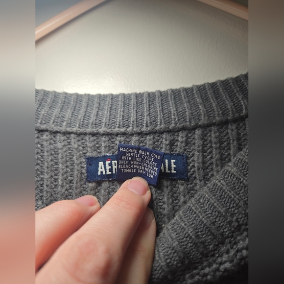 VINTAGE Aeropostale Men's Knit Sweater Size XL Gray With Navy Yellow Stripes - Picture 5 of 6